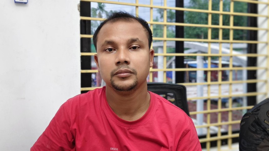 অর্থপাচার ও প্রতারণার অভিযোগে গাইবান্ধার মন্দির সভাপতি হরিদাস গ্রেফতার